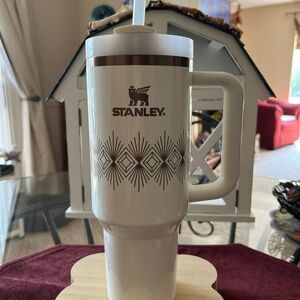 Stanley Mug, neutral cream with Brown metallic Geometric Design